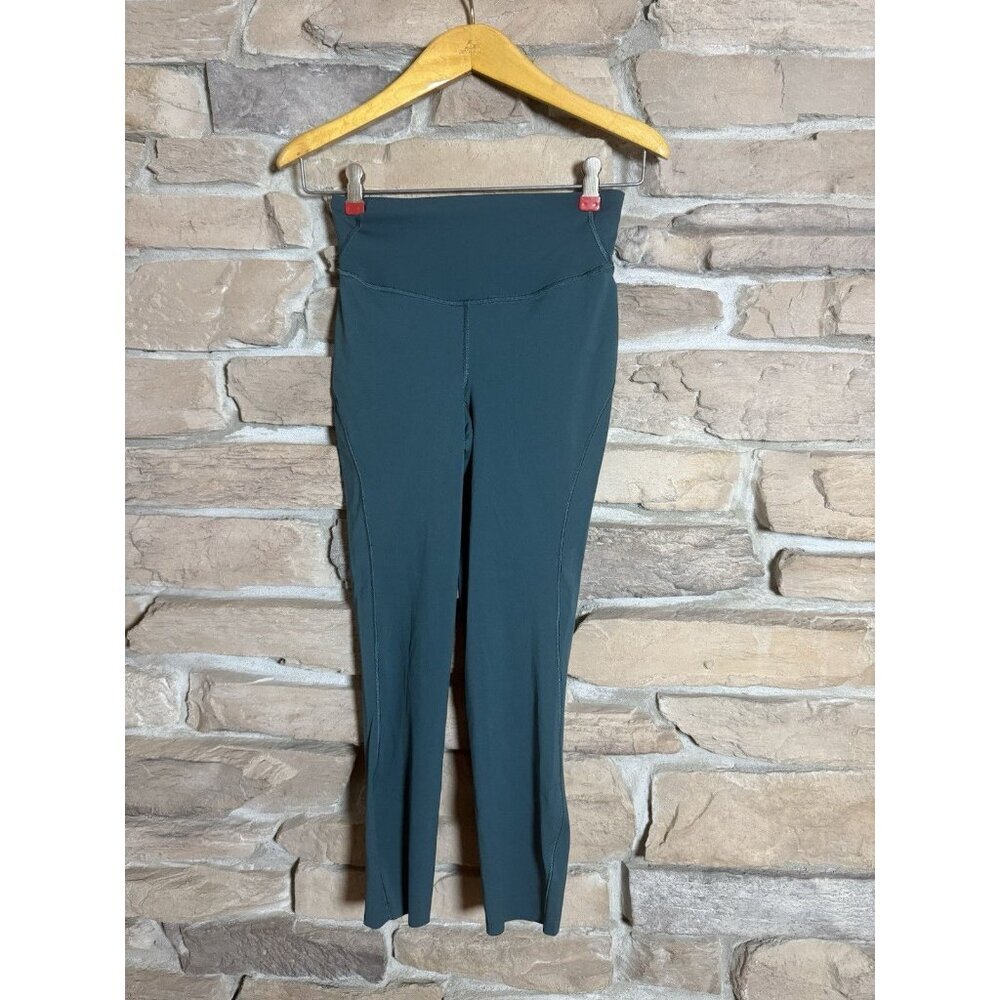 Lululemon Base Pace HR Crop 23” Nulux Size 4 GRNJ 32532